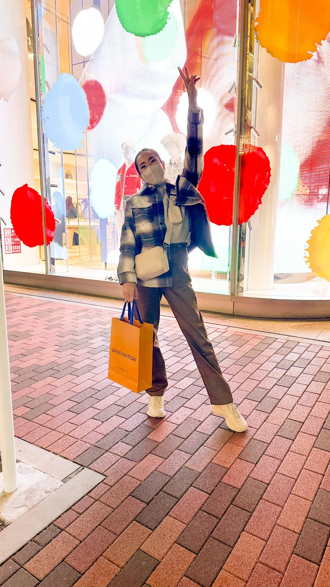 Tax Free Shopping at Louis Vuitton Ginza (Namikidori) Tokyo, Japan